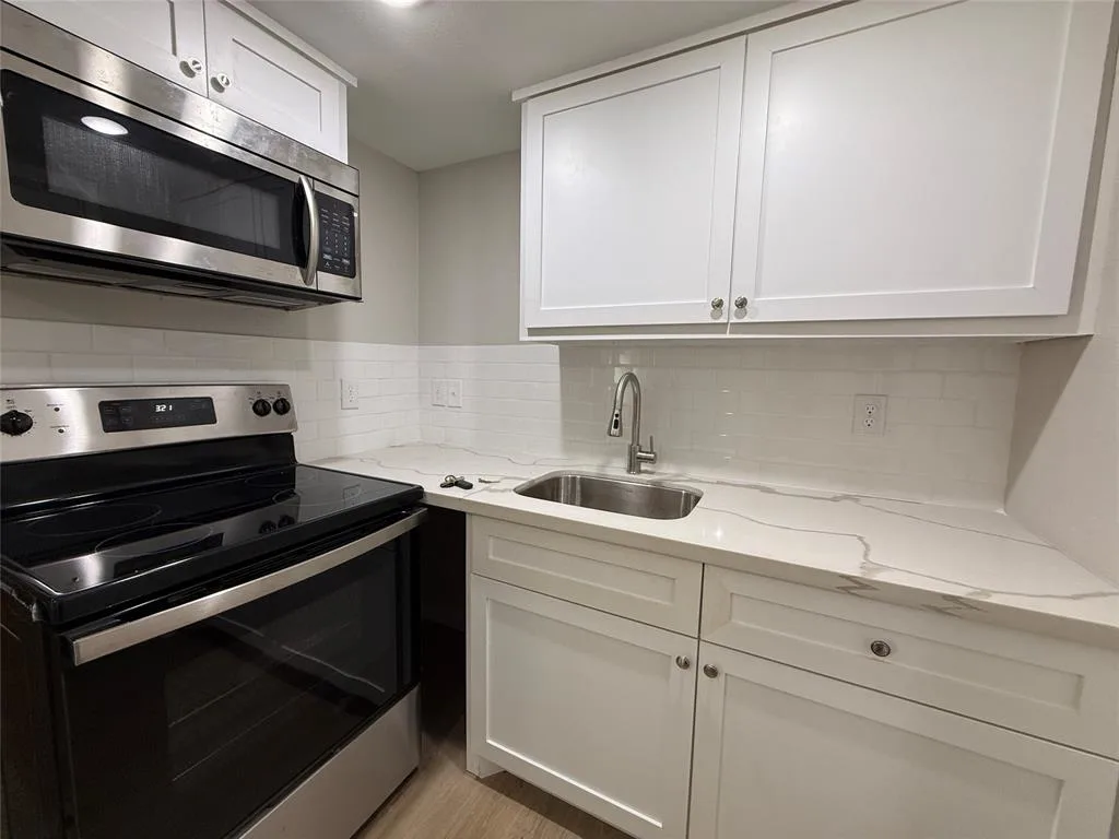 Avenue I Apartments 2